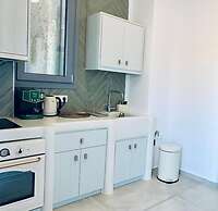 Gerani Deluxe Houses with Sea View