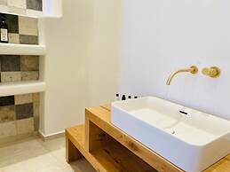 Gerani Deluxe Houses with Sea View