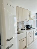 Gerani Deluxe Houses with Sea View