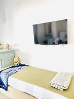 Gerani Deluxe Houses with Sea View