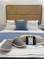 Gerani Deluxe Houses with Sea View