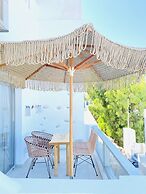 Gerani Deluxe Houses with Sea View