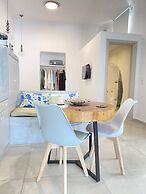 Gerani Deluxe Houses with Sea View