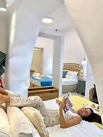 Gerani Deluxe Houses with Sea View