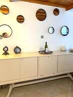 Gerani Deluxe Houses with Sea View 2