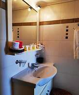 Gerani Deluxe Houses with Sea View 2