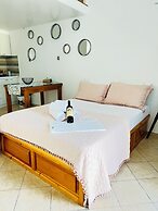 Gerani Deluxe Houses with Sea View 2