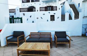 Gerani Deluxe Houses with Sea View 2