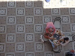 Hotel New Mars Dades