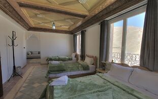 Hotel New Mars Dades