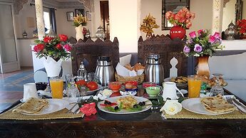 Hotel New Mars Dades