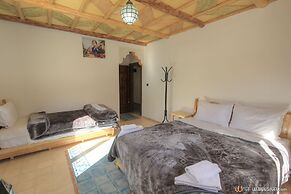 Hotel New Mars Dades