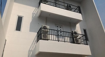 Rumah Kayu Manis Tebet