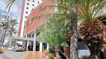 SEAFLATS Iate Plaza Hotel