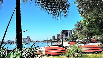 SEAFLATS Iate Plaza Hotel