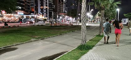 SEAFLATS Iate Plaza Hotel