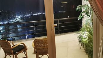 SEAFLATS Iate Plaza Hotel