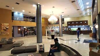 SEAFLATS Iate Plaza Hotel