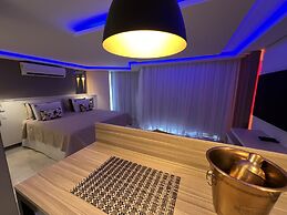 SEAFLATS Iate Plaza Hotel