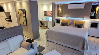 SEAFLATS Iate Plaza Hotel