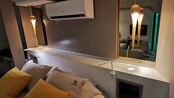 SEAFLATS Iate Plaza Hotel