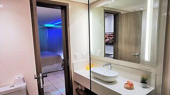 SEAFLATS Iate Plaza Hotel