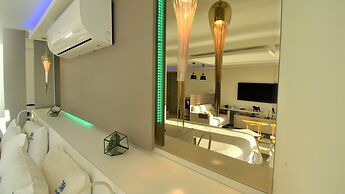 SEAFLATS Iate Plaza Hotel