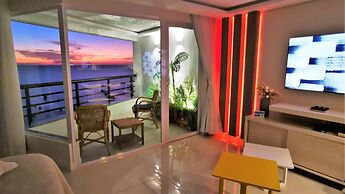 SEAFLATS Iate Plaza Hotel