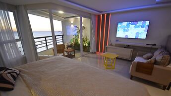 SEAFLATS Iate Plaza Hotel