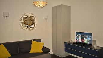 Sunset Central Apartment