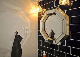 Sunset Central Apartment