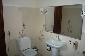 Chez Les Rois Guesthouse