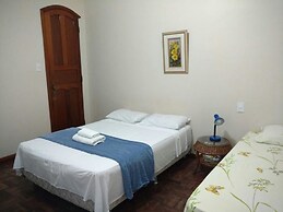 Chez Les Rois Guesthouse