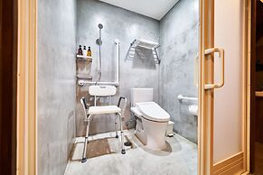 &And Hostel Shinsaibashi East