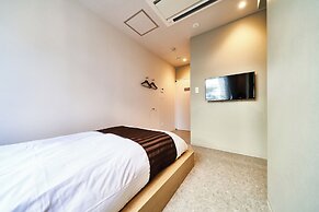 &And Hostel Shinsaibashi East