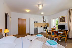 Apartments & Rooms V&M