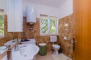 Apartments & Rooms V&M