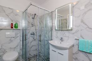 Apartments & Rooms V&M