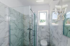 Apartments & Rooms V&M