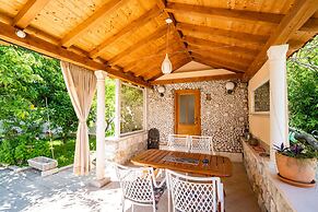 Apartments & Rooms V&M