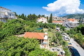 Apartments & Rooms V&M