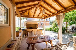 Apartments & Rooms V&M