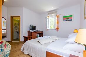 Apartments & Rooms V&M