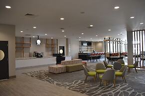 Holiday Inn Kansas City - Northeast, an IHG Hotel