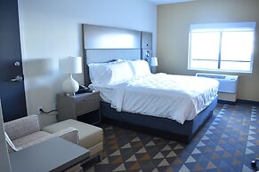 Holiday Inn Kansas City - Northeast by IHG