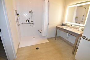 Holiday Inn Kansas City - Northeast by IHG