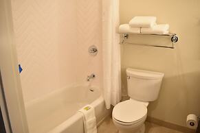 Holiday Inn Kansas City - Northeast by IHG