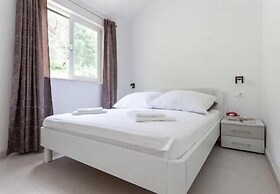 Apartments Villa Dingac - Borak