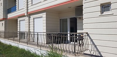 Esila Park Lara Kundu