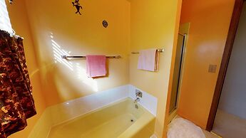 Hideout FT Abajo Stunning Views